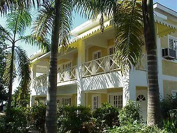 Merrils Beach Resort I نيغريل فندق